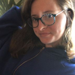 Louise, Babysitter à Castres