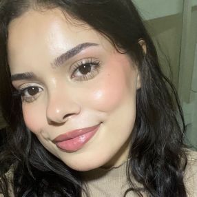 Salma, Babysitter à Suresnes