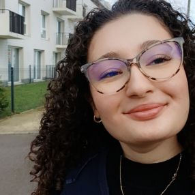 Thanina, Babysitter à Limoges