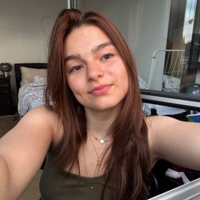 Farrah, Babysitter in Lille