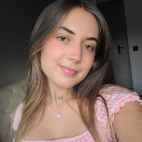 Penelope, Babysitter à Lyon