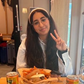 Amina, Babysitter à Corbeil-Essonnes