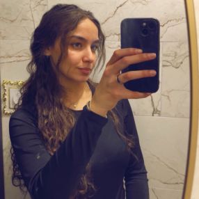 Ines, Babysitter à Valserhône