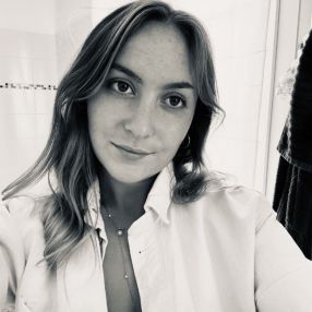Clara, Babysitter in Caen