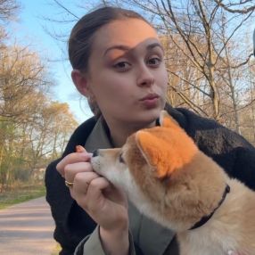 Chloe, Babysitter à Rouen