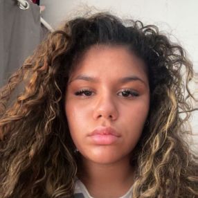Layana, Babysitter à Perpignan
