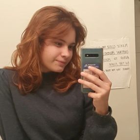 Cerise, Babysitter à Poitiers