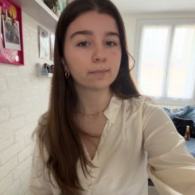 Mélinda, Babysitter à Dijon