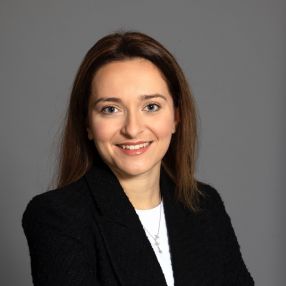 Alize, Babysitter à Versailles