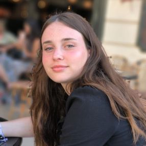 Anna, Babysitter à Poitiers