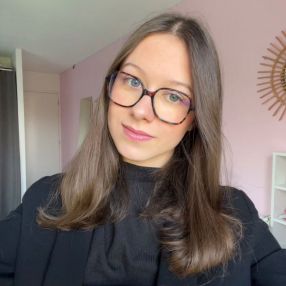 Juline, Babysitter in Caen
