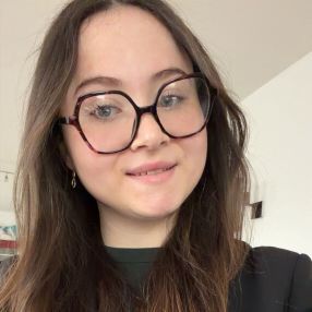 Emma, Babysitter à Arras