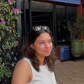 Zohra, Babysitter in Niort