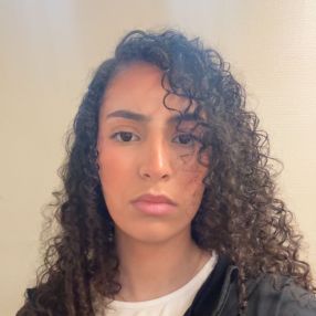 Nisrine, Babysitter à Vitry-sur-Seine