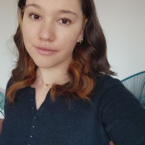 Alexandra Elena, Babysitter à Grasse