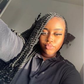Naba, Babysitter à Essonne