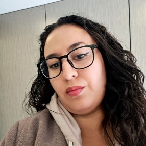 Kamelia, Babysitter à Noisy-le-Grand