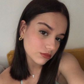 Nicole Carvalho, Babysitter à Champigny-sur-Marne