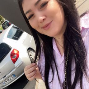 Kamilia, Babysitter à Suresnes