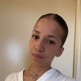 Maelle, Babysitter à Lens