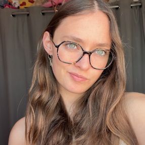 Clarisse, Babysitter à Loos