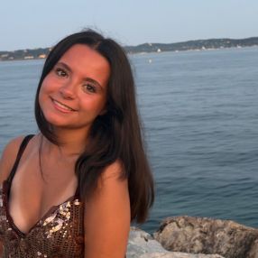 Miryam, Babysitter à Le Havre