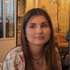 Clarisse, Babysitter in Nantes