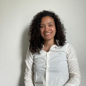 Paula, Babysitter à Créteil
