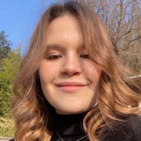 Chanel, Babysitter à Besançon