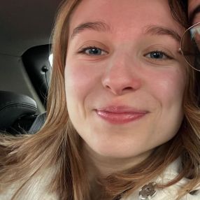Véréna, Babysitter à Lucé