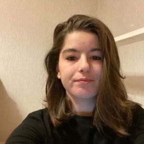 Constance, Babysitter à Vannes