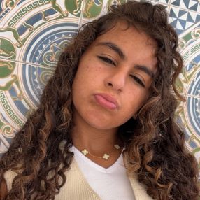 Lina, Babysitter à Boulogne-Billancourt