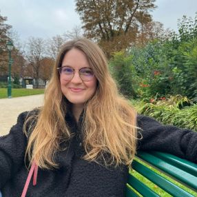 Hannah, Babysitter à Paris