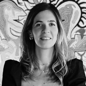 Kenza, Famille à Paris