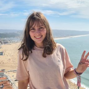 Léna, Babysitter à Pessac