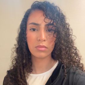 Nisrine, Babysitter à Vitry-sur-Seine