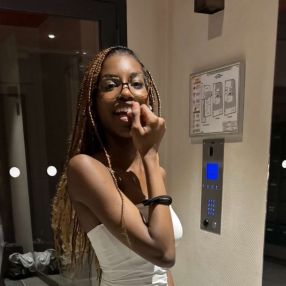 Cecilia, Babysitter à Poissy