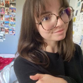 Amandine, Babysitter in Carros