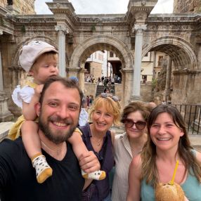 Yacine, Famille à Toulouse