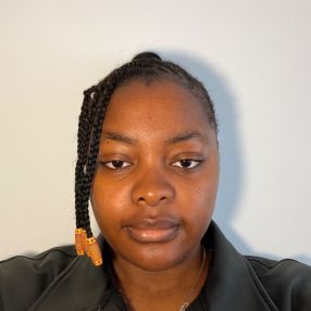 Dorcas, Babysitter à Asnières-sur-Seine