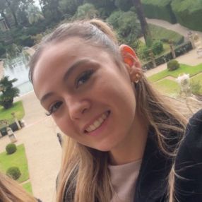 Camille, Babysitter in Le Cannet