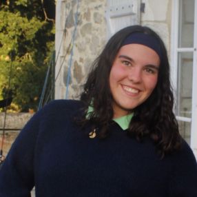 Faustine, Babysitter à Godewaersvelde