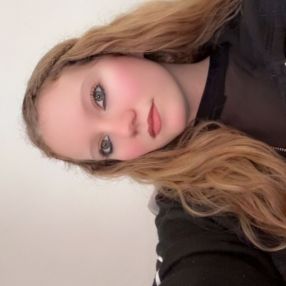 Louna, Babysitter à Bergerac