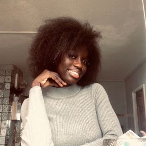 Ndiolé, Babysitter à Dijon