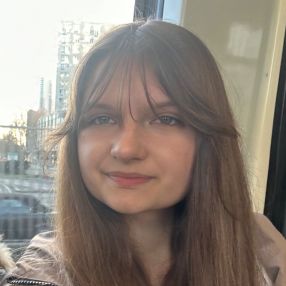 Emilia, Babysitter à Rueil-Malmaison