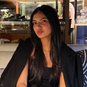 Lina, Babysitter à Cannes
