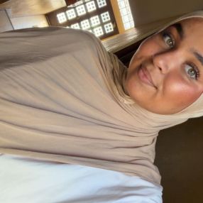 Ranya, Babysitter à Marseille