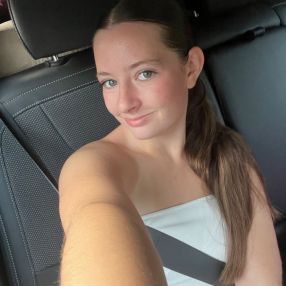 Manon, Babysitter à Poitiers