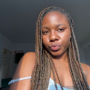 Nourah, Babysitter à Aubervilliers