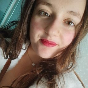 Ameli, Babysitter à Reims
